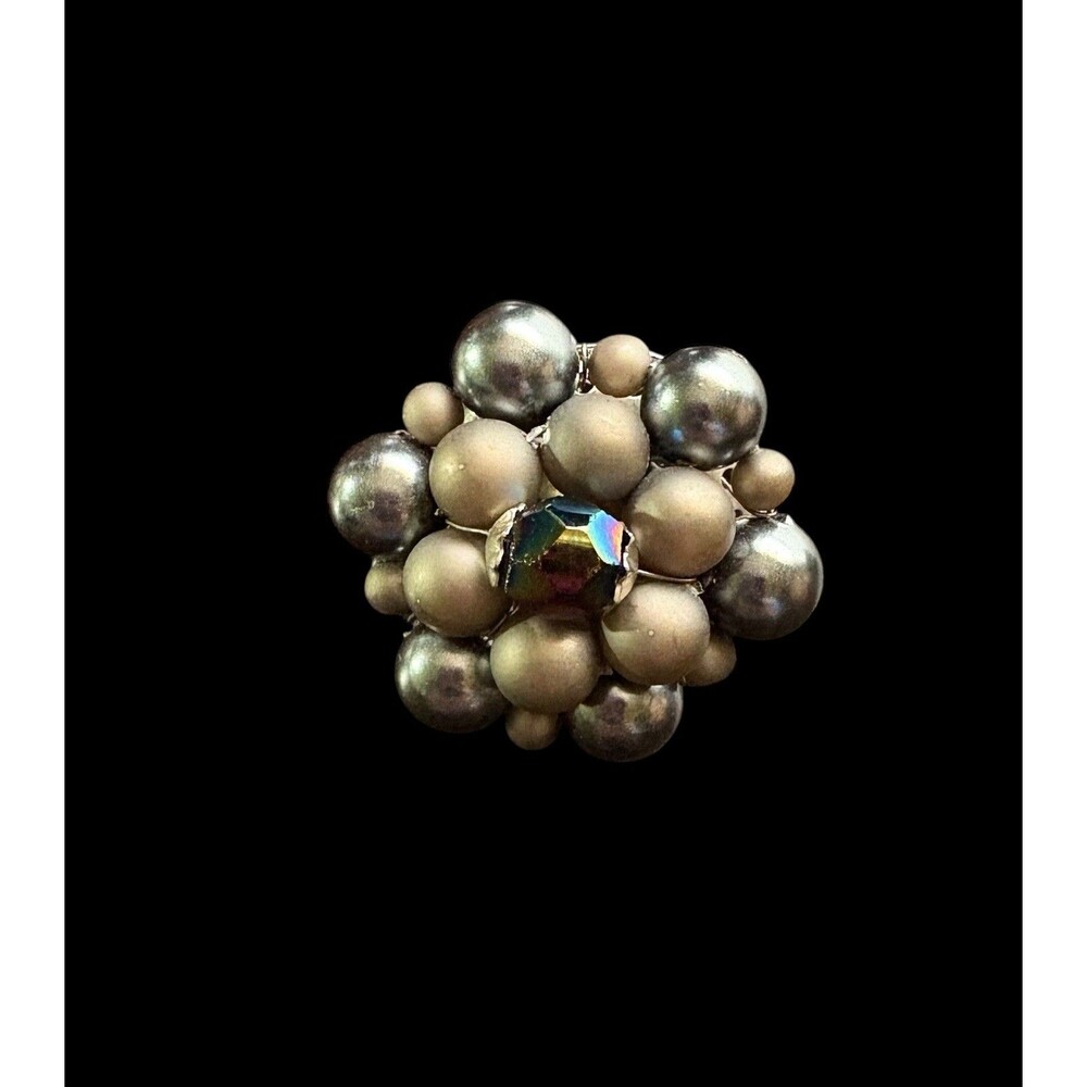 Beaded Cluster Clip On Earrings Faux Pearl Gray Taupe Statement Jewelry - Picture 4 of 6